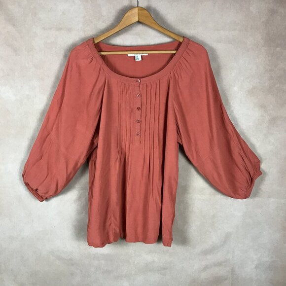 FOREVER 21 Pleated Partial Button Down Woven Top, MEDIUM - Picture 7 of 8